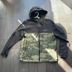 Lightweight camo zip up jacket from WLKN